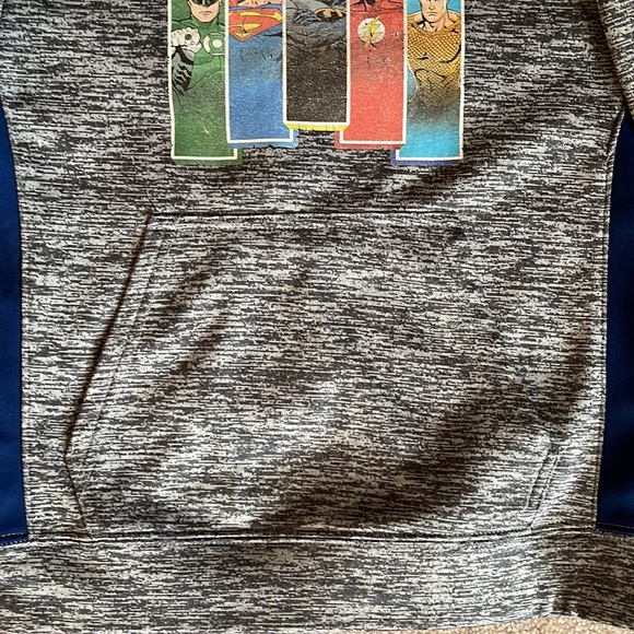 Justice league sweatshirt small size 6-7 kids GUC - Picture 3 of 5